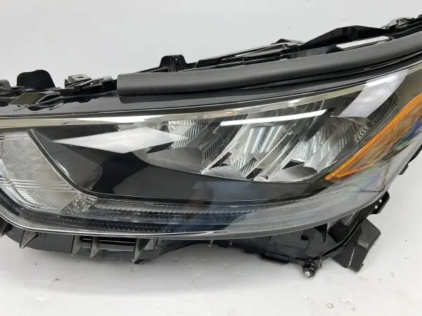2020 2021 2022 2023 toyota highlander led front left oem headlight  10100-8a06m - Image 5