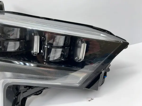 2022 2023 2024 toyota tundra platinum full led front right oem headlight - Image 2