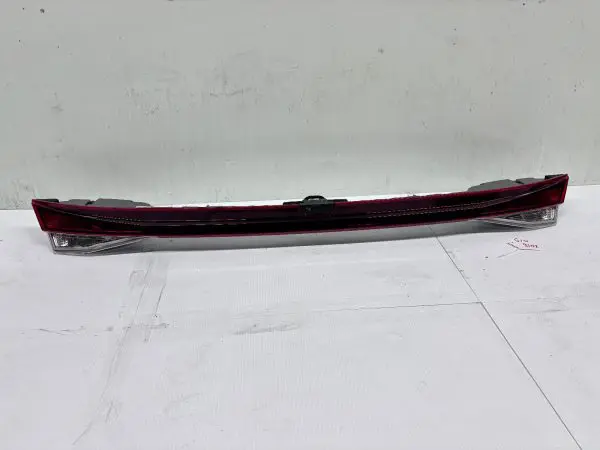 92409AA020  2021 2022 2023 HYUNDAI ELANTRA LED REAR CENTER OEM TAIL LIGHT