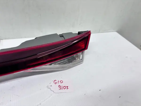 92409AA020  2021 2022 2023 HYUNDAI ELANTRA LED REAR CENTER OEM TAIL LIGHT - Image 10