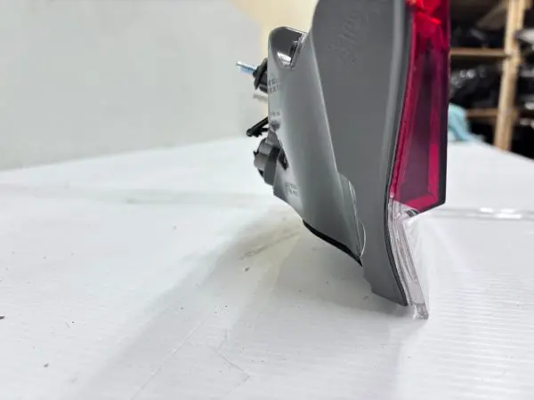 92409AA020  2021 2022 2023 HYUNDAI ELANTRA LED REAR CENTER OEM TAIL LIGHT - Image 15