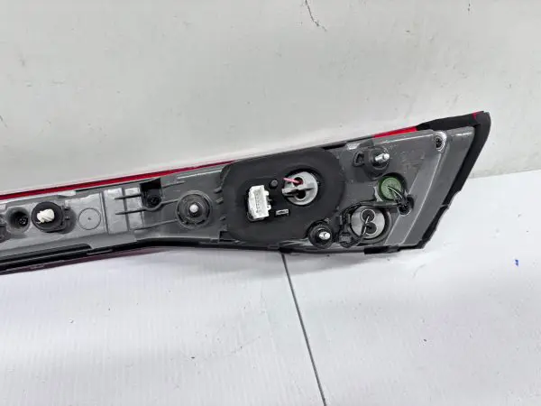 92409AA020  2021 2022 2023 HYUNDAI ELANTRA LED REAR CENTER OEM TAIL LIGHT - Image 16