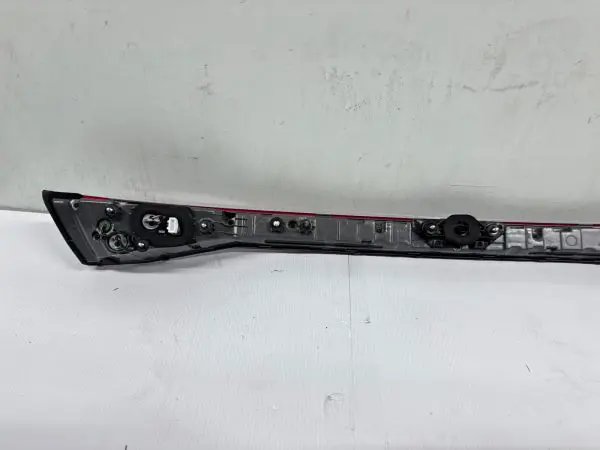 92409AA020  2021 2022 2023 HYUNDAI ELANTRA LED REAR CENTER OEM TAIL LIGHT - Image 18