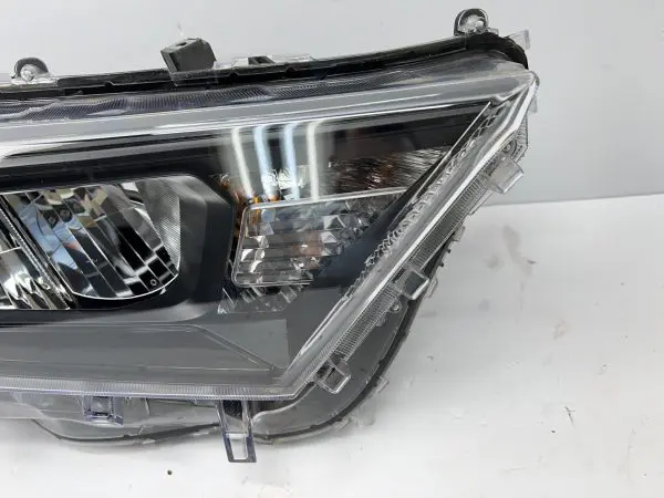 🎈🎈2019 2020 2021 TOYOTA RAV4 LED FRONT RIGHT OEM HEADLIGHT BLACK BEZEL - Image 3