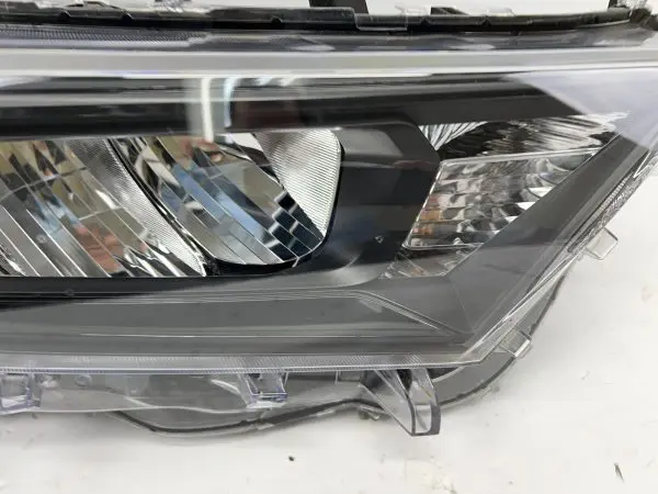 🎈🎈2019 2020 2021 TOYOTA RAV4 LED FRONT RIGHT OEM HEADLIGHT BLACK BEZEL - Image 7