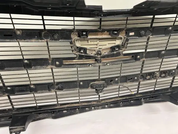 2015 2015 2017 2018 2019 2020 cadillac escalade chrome front oem grille w camera - Image 18