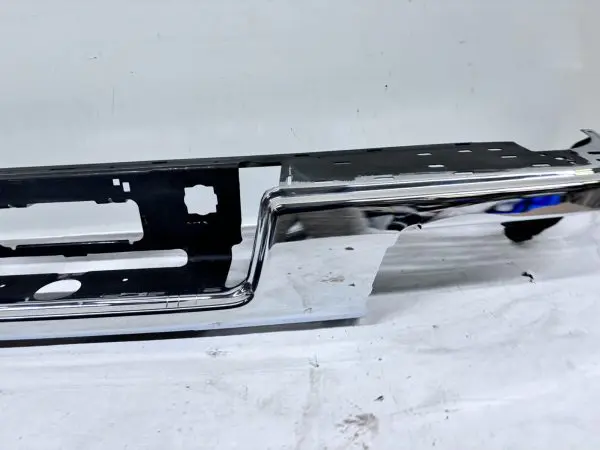 OEM 2015-2018 2019 2020 2021 2022 CHEVY COLORADO REAR BUMPER CHROME 84568268 - Image 9