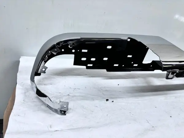 OEM 2015-2018 2019 2020 2021 2022 CHEVY COLORADO REAR BUMPER CHROME 84568268 - Image 13