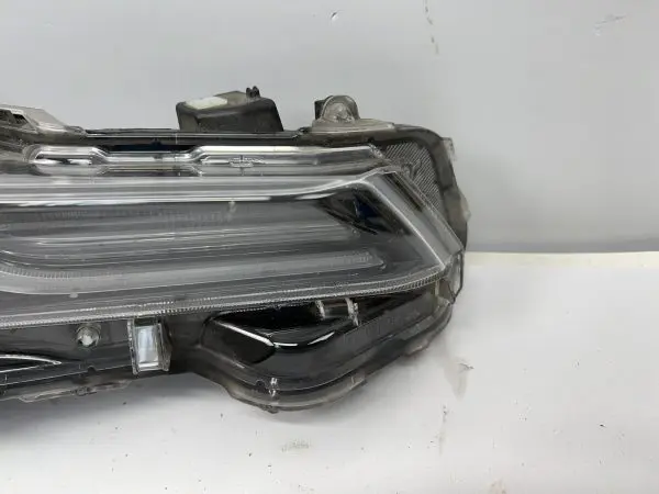 2020 2021 2022 TOYOTA COROLLA FULL LED FRONT RIGHT OEM HEADLIGHT BROKEN TABS - Image 2