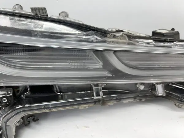 2020 2021 2022 TOYOTA COROLLA FULL LED FRONT RIGHT OEM HEADLIGHT BROKEN TABS - Image 6