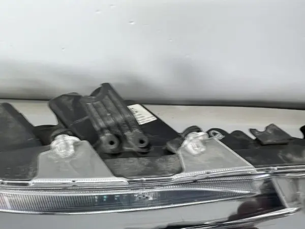 2020 2021 2022 TOYOTA COROLLA FULL LED FRONT RIGHT OEM HEADLIGHT BROKEN TABS - Image 15