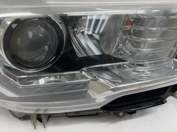 2016 2017 2018 2019 2020 2021 2022 toyota tacoma haloge led right oem headligh - Image 6