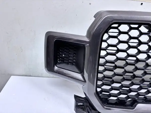 3Z8200SL  2018 2019 2020 FORD F150 HONEYCOMB  FRONT OEM GRILLE GENUINE - Image 10