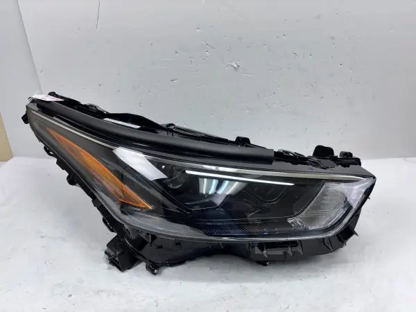 100008A0M4 2020 2021 2022 2023 TOYOTA HIGHLANDER LED FRONT RIGHT OEM HEADLIGHT