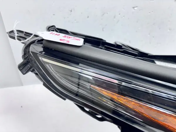 100008A0M4 2020 2021 2022 2023 TOYOTA HIGHLANDER LED FRONT RIGHT OEM HEADLIGHT - Image 9