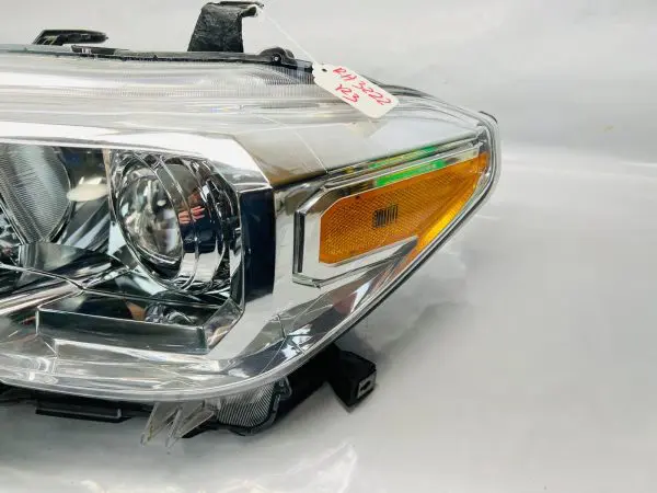 2016 2017 2018 2019 2020 2021 2022 TOYOTA TACOMA HALOGEN LEFT OEM HEADLIGHT - Image 3