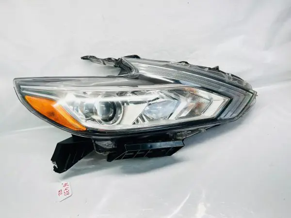 2016 2017 2018 NISSAN ALTIMA HALOGEN FRONT RIGHT OEM HEADLIGHT
