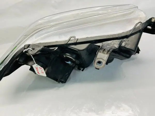 2016 2017 2018 2019 2020 2021 2022 TOYOTA TACOMA HALOGEN LEFT OEM HEADLIGHT - Image 10