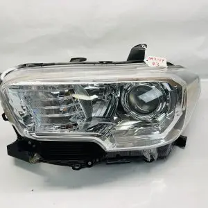 TABS 2016 2017 2018 2019 2020 2021 2022 TOYOTA TACOMA HALOGEN LEFT OEM HEADLIGHT