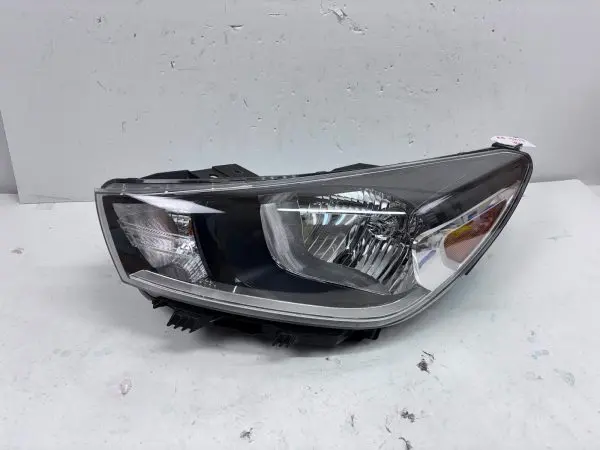 92101-H9000  2018 2019 2020 KIA RIO HALOGEN FRONT LEFT OEM HEADLIGHT