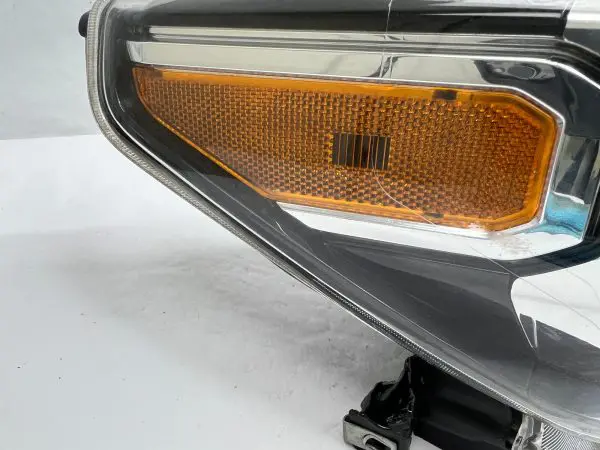 2016 2017 2018 2019 2020 2021 2022 toyota tacoma haloge led right oem headligh - Image 10