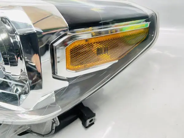 TABS 2016 2017 2018 2019 2020 2021 2022 TOYOTA TACOMA HALOGEN LEFT OEM HEADLIGHT - Image 6