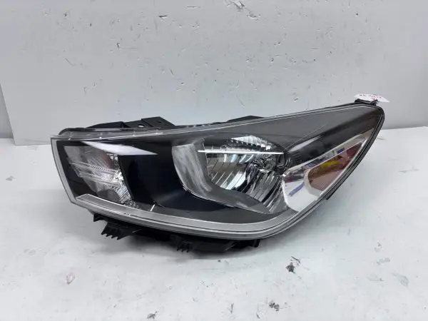 92101-H9000  2018 2019 2020 KIA RIO HALOGEN FRONT LEFT OEM HEADLIGHT - Image 2
