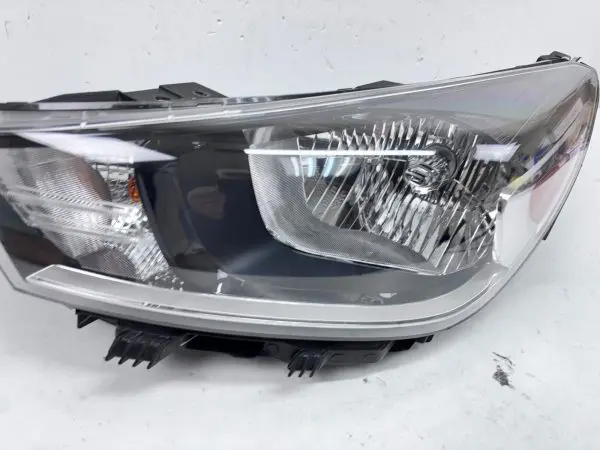 92101-H9000  2018 2019 2020 KIA RIO HALOGEN FRONT LEFT OEM HEADLIGHT - Image 12