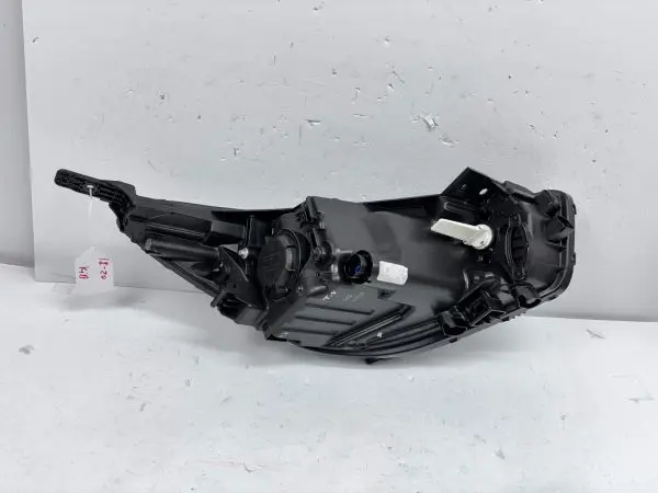92101-H9000  2018 2019 2020 KIA RIO HALOGEN FRONT LEFT OEM HEADLIGHT - Image 18