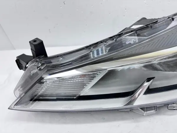 2021 2022 2023 NISSAN KICKS HALOGEN FRONT LEFT OEM HEADLIGHT 26010-5R00A - Image 6