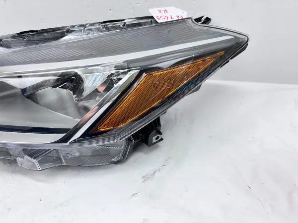 2021 2022 2023 NISSAN KICKS HALOGEN FRONT LEFT OEM HEADLIGHT 26010-5R00A - Image 9