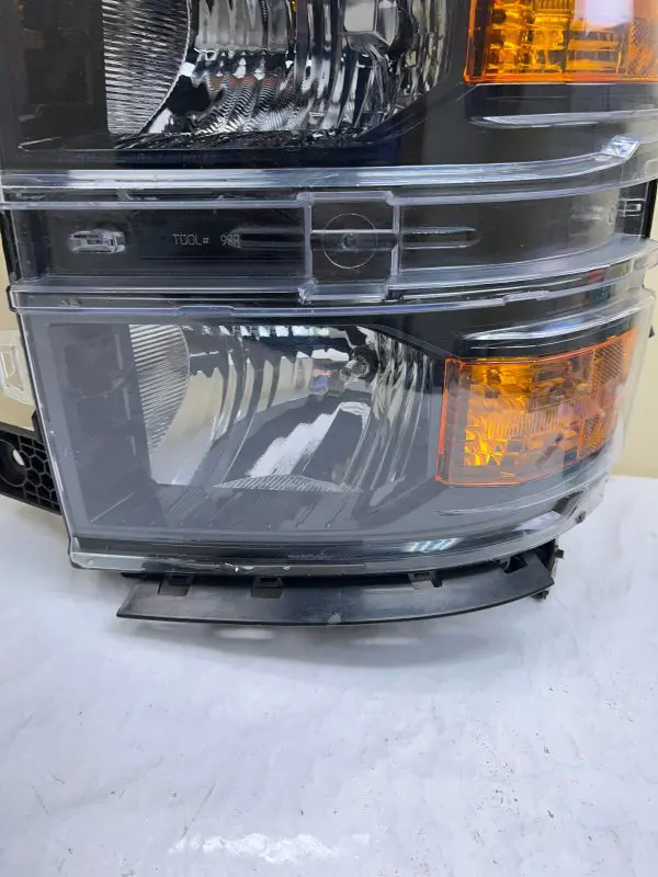 23380552 2014 2015 CHEVY SILVERADO 1500 HALOGEN FRONT LEFT OEM HEADLIGHT - Image 7