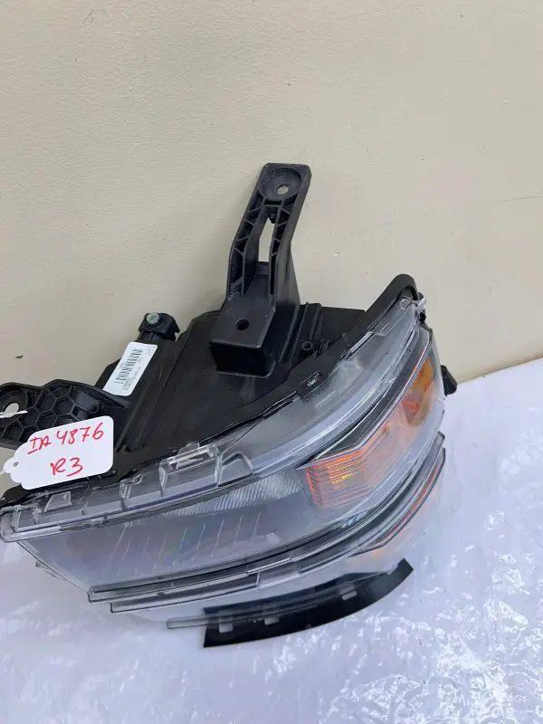 23380552 2014 2015 CHEVY SILVERADO 1500 HALOGEN FRONT LEFT OEM HEADLIGHT - Image 13