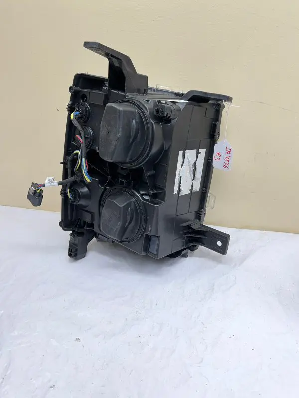 23380552 2014 2015 CHEVY SILVERADO 1500 HALOGEN FRONT LEFT OEM HEADLIGHT - Image 16