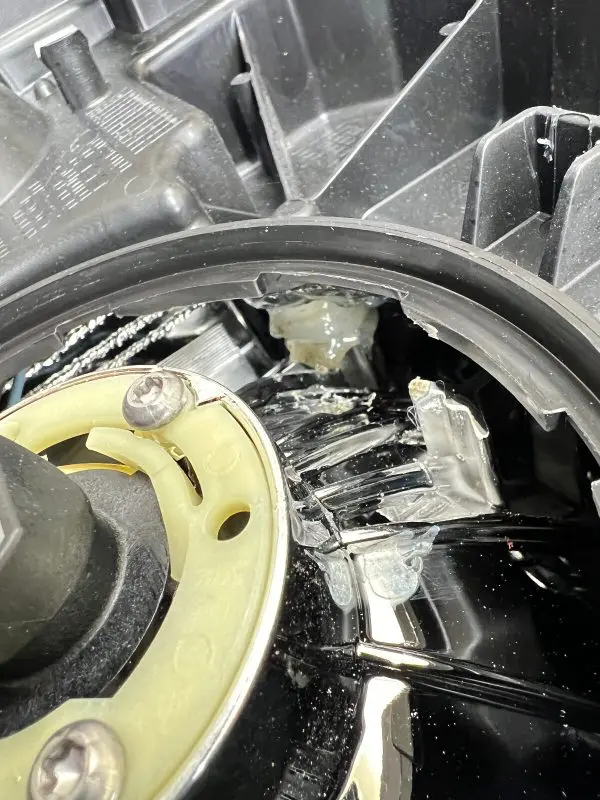 23380552 2014 2015 CHEVY SILVERADO 1500 HALOGEN FRONT LEFT OEM HEADLIGHT - Image 17