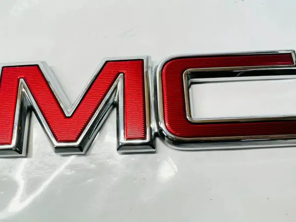 23122158 2014 2015 2016 2017 2018 2019 GMC SIERRA 15-21 CANYON REAR OEM EMBLEM - Image 5