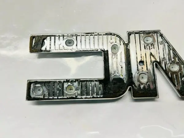 23122158 2014 2015 2016 2017 2018 2019 GMC SIERRA 15-21 CANYON REAR OEM EMBLEM - Image 9