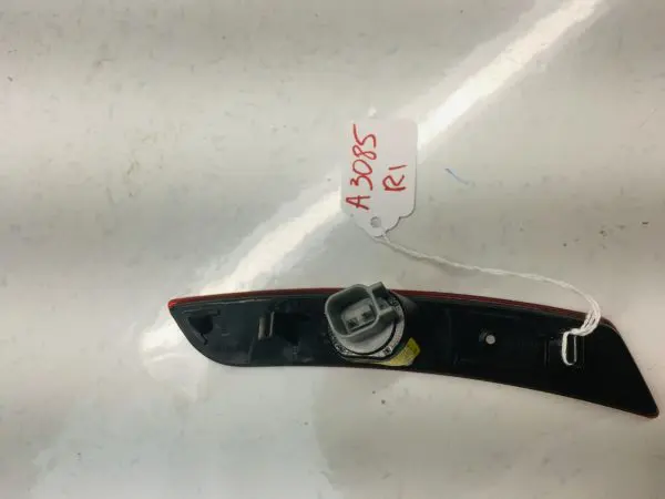 23126885 2016 2017 2018-2021 2022 2023 CHEVY CAMARO REAR LEFT OEM SIDE MARKER - Image 11