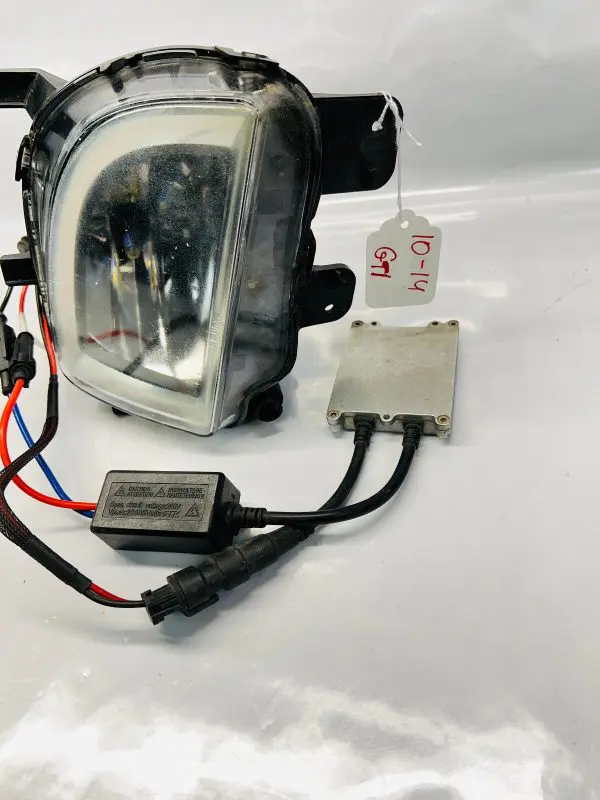 5K0941699C 2010 2011 2012 2013 2014 VW GTI XENON HID FRONT LEFT OEM FOG LIGHT - Image 2