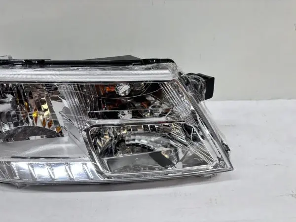 MINT 2009-2014 2015 2016 2017 2018 2019 2020 dodge journey front right headlight - Image 3