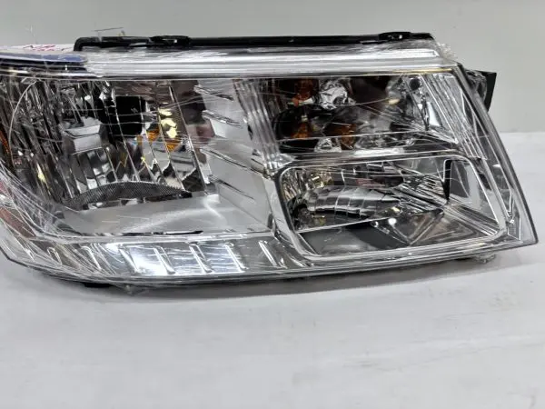 MINT 2009-2014 2015 2016 2017 2018 2019 2020 dodge journey front right headlight - Image 4