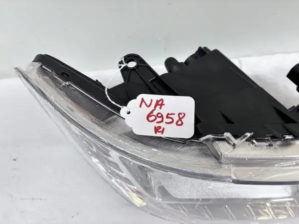 MINT 2009-2014 2015 2016 2017 2018 2019 2020 dodge journey front right headlight - Image 8