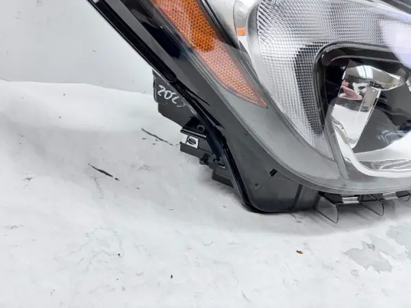 84486951  2019 2020 BUICK ENVISION LED FRONT RIGHT OEM HEADLIGHT - Image 9