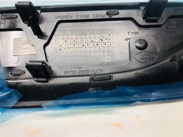 LAND ROVER DISCOVERY 5 L462 FENDER MOLDING TRIM LEFT FRONT OEM 2017 2018 2019 - Image 11