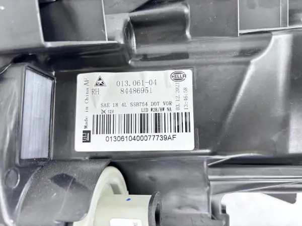 84486951  2019 2020 BUICK ENVISION LED FRONT RIGHT OEM HEADLIGHT - Image 19