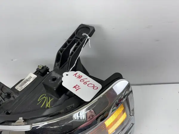 23172782 2014 2015 CHEVY SILVERADO 1500 HALOGEN FRONT LEFT OEM HEADLIGHT DAMAGED - Image 6