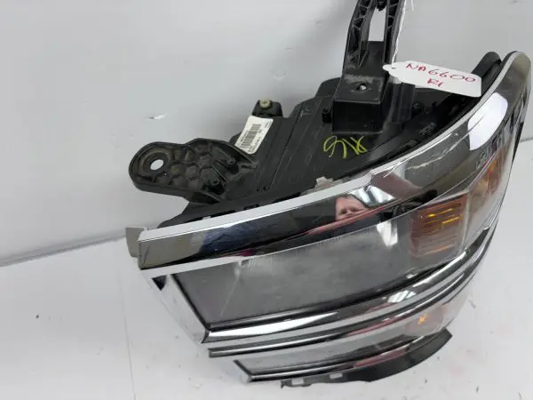 23172782 2014 2015 CHEVY SILVERADO 1500 HALOGEN FRONT LEFT OEM HEADLIGHT DAMAGED - Image 7