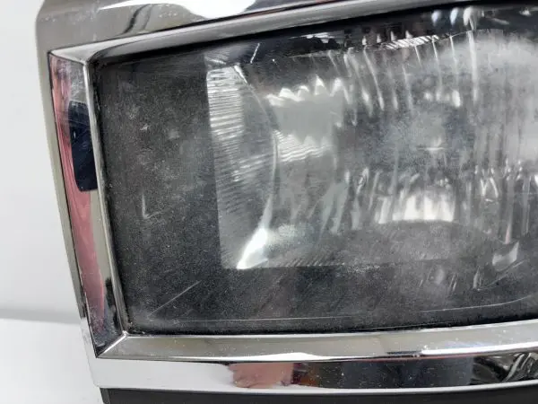 23172782 2014 2015 CHEVY SILVERADO 1500 HALOGEN FRONT LEFT OEM HEADLIGHT DAMAGED - Image 9