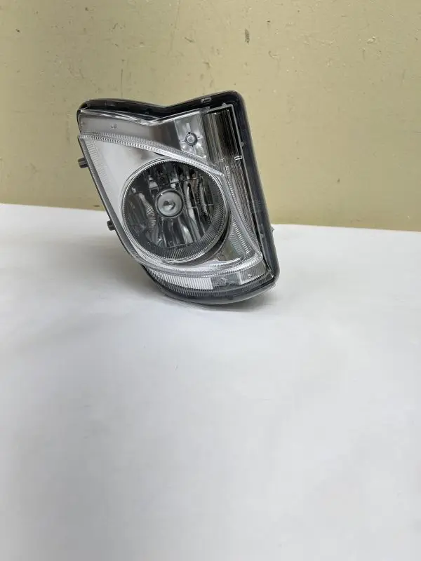 81211-53290. 2006 2007 2008 2009 2010 LEXUS IS IS250 IS350 FRONT RIGHT FOG LIGHT