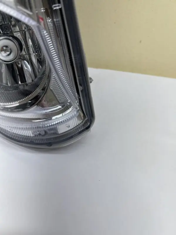 81211-53290. 2006 2007 2008 2009 2010 LEXUS IS IS250 IS350 FRONT RIGHT FOG LIGHT - Image 2